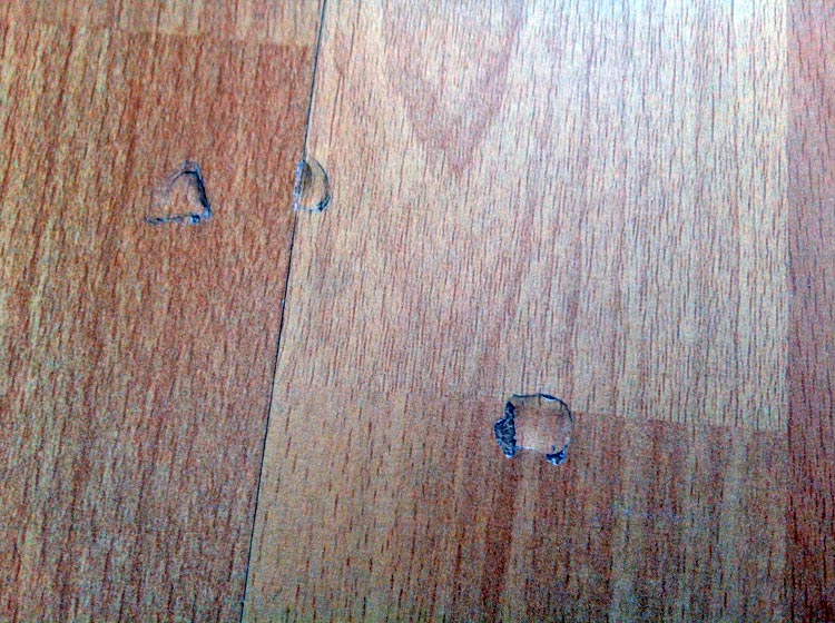 Comment reboucher un trou sur du parquet ?